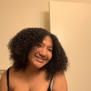 Meet your Posher, Jasmine